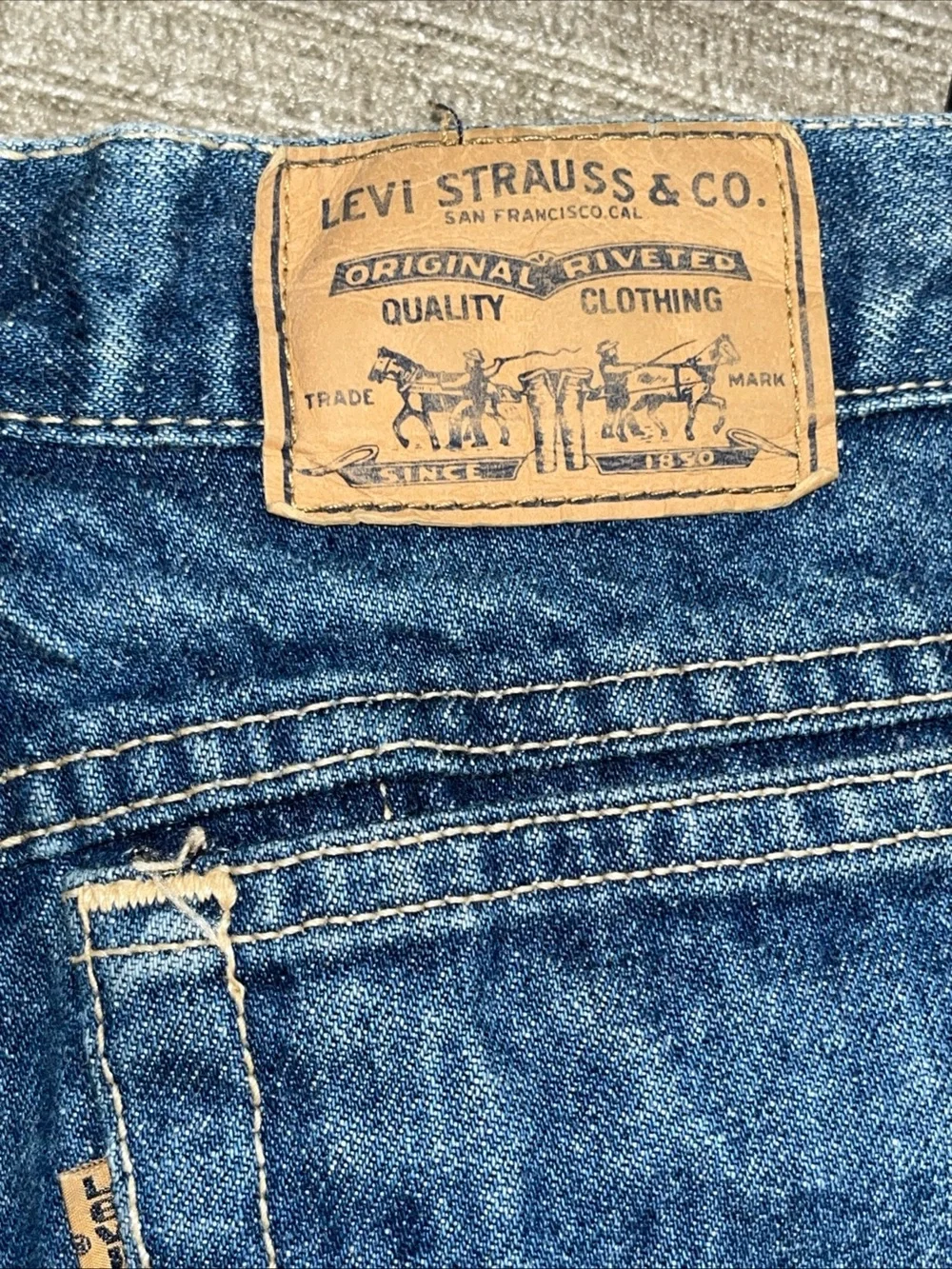 Vintage Levi’s Barrel Leg Cut Off Capri Mom Jeans High Waist Denim Women’s 9